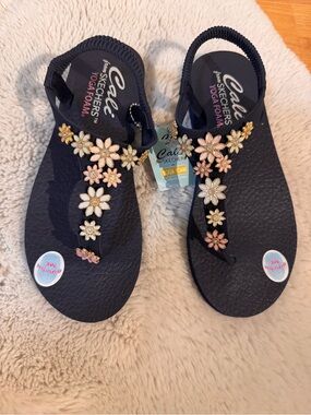 Skechers Blue Thong Sandals Floral Accents Meditation Happy Sandals size 10